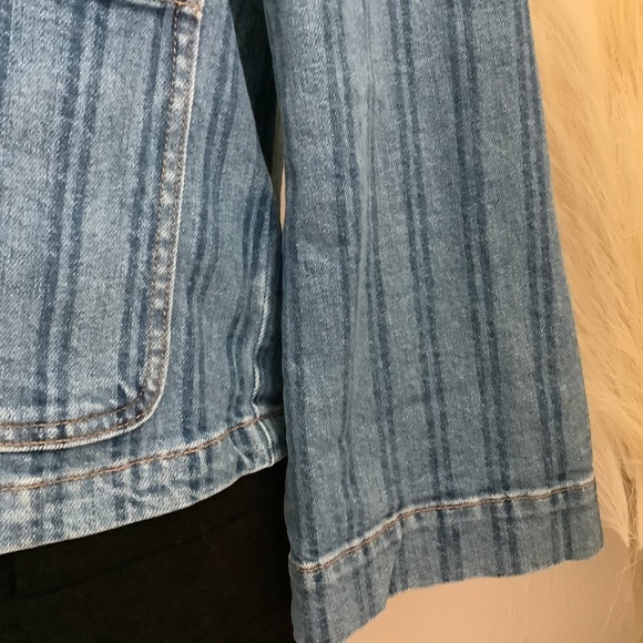 Veronica Beard NWOT Dahl Striped Jean Jacket, Size XS - Picture 8 of 16